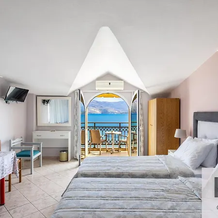 Zoi Apart-hotel 2*