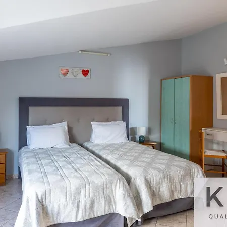 Zoi Apart-hotel 2*