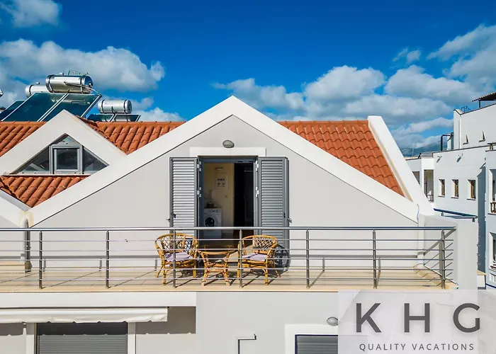 Zoi's Sea View In Aparthotel 3*