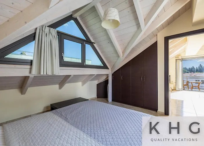 Apartahotel Zoi's Sea View In