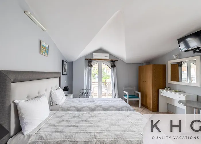 Apartahotel Zoi's Sea View In